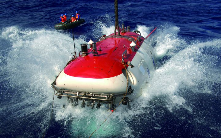 公司“蛟龍?zhí)枴睗摌?biāo)繩纜助力蛟龍潛水器下潛7062米.jpg 公司“蛟龍?zhí)枴睗摌?biāo)繩纜助力蛟龍潛水器下潛7062米.jpg